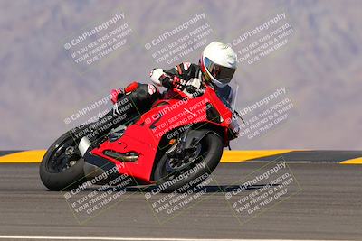 media/Oct-09-2022-SoCal Trackdays (Sun) [[95640aeeb6]]/Turn 9 (1pm)/